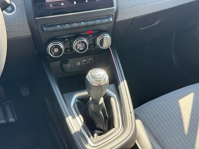 Photo de la voiture RENAULT CLIO V Eco-G 100 ch GSR2 Techno