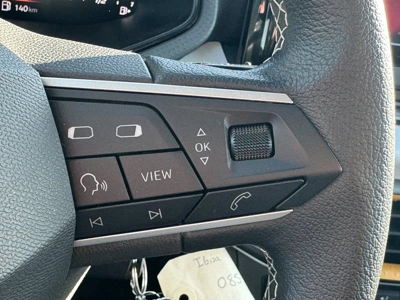 Photo de la voiture SEAT IBIZA 1.0 MPI 80 ch S/S BVM5 STYLE PLUS