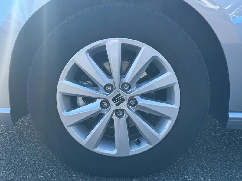 Photo de la voiture SEAT IBIZA 1.0 MPI 80 ch S/S BVM5 STYLE PLUS