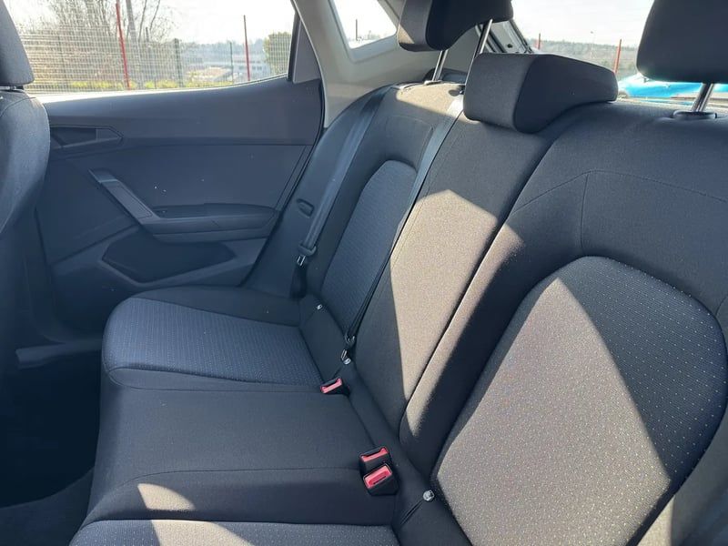 Photo de la voiture SEAT IBIZA 1.0 MPI 80 ch S/S BVM5 STYLE PLUS