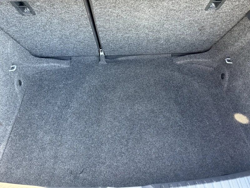 Photo de la voiture SEAT IBIZA 1.0 MPI 80 ch S/S BVM5 STYLE PLUS