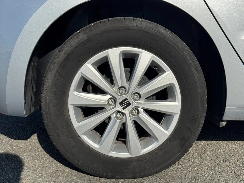 Photo de la voiture SEAT IBIZA 1.0 MPI 80 ch S/S BVM5 STYLE PLUS