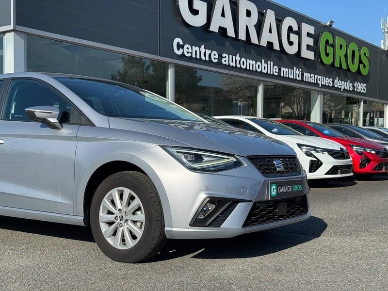 Photo de la voiture SEAT IBIZA 1.0 MPI 80 ch S/S BVM5 STYLE PLUS