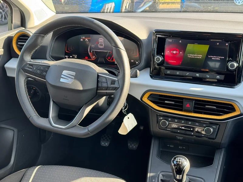 Photo de la voiture SEAT IBIZA 1.0 MPI 80 ch S/S BVM5 STYLE PLUS