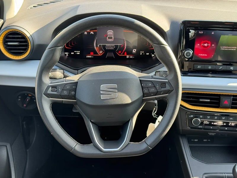 Photo de la voiture SEAT IBIZA 1.0 MPI 80 ch S/S BVM5 STYLE PLUS