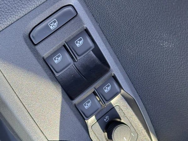 Photo de la voiture SEAT IBIZA 1.0 MPI 80 ch S/S BVM5 STYLE PLUS