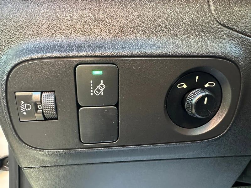 Photo de la voiture CITROEN C3 BUSINESS BlueHDi 75 S&S 83g Feel Business