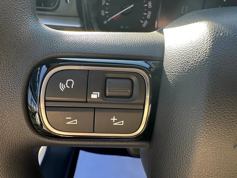 Photo de la voiture CITROEN C3 BUSINESS BlueHDi 75 S&S 83g Feel Business