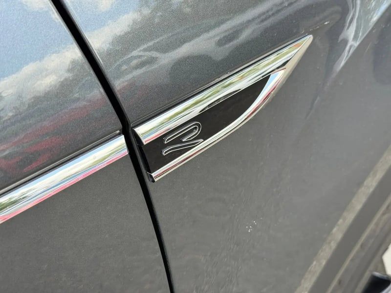 Photo de la voiture VOLKSWAGEN T-ROC 1.5 TSI EVO2 150 Start/Stop DSG7 R-Line