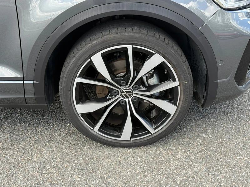 Photo de la voiture VOLKSWAGEN T-ROC 1.5 TSI EVO2 150 Start/Stop DSG7 R-Line