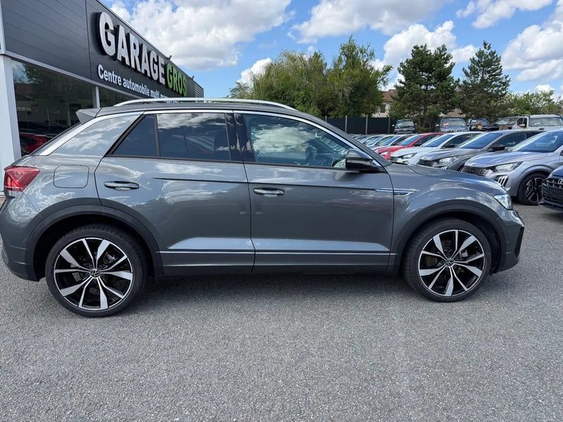 Photo de la voiture VOLKSWAGEN T-ROC 1.5 TSI EVO2 150 Start/Stop DSG7 R-Line