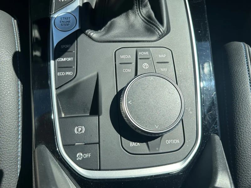 Photo de la voiture BMW SERIE 1 F40 116d 116 ch M Sport