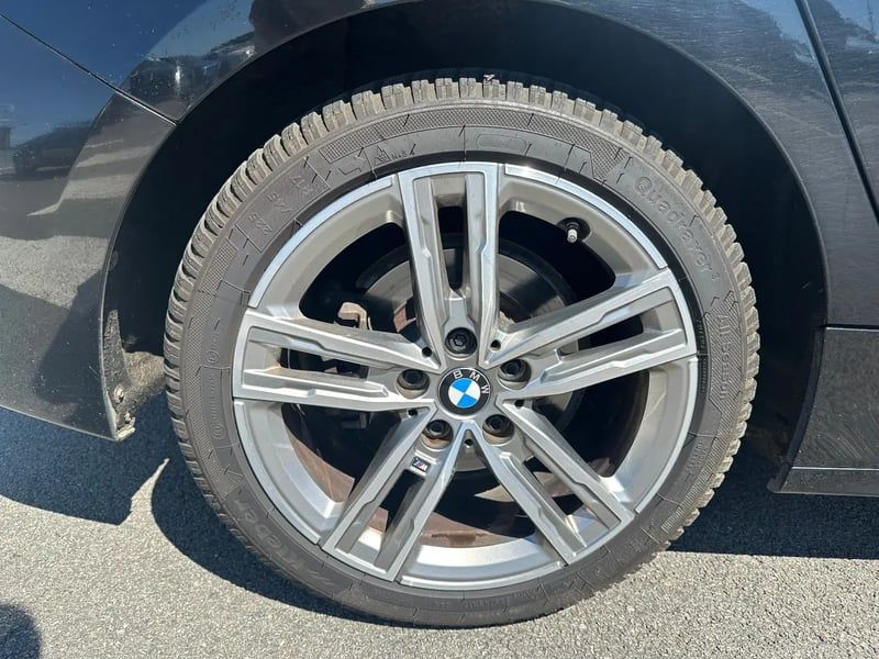 Photo de la voiture BMW SERIE 1 F40 116d 116 ch M Sport