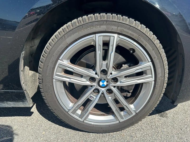 Photo de la voiture BMW SERIE 1 F40 116d 116 ch M Sport
