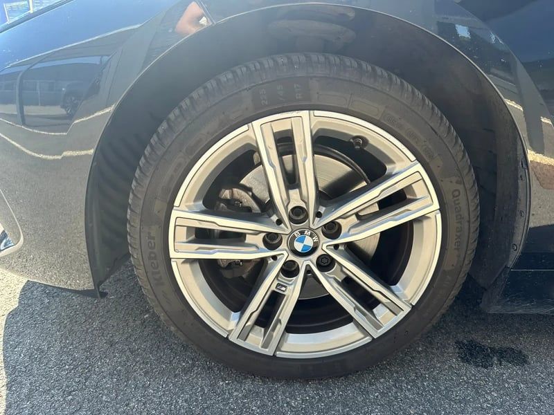 Photo de la voiture BMW SERIE 1 F40 116d 116 ch M Sport