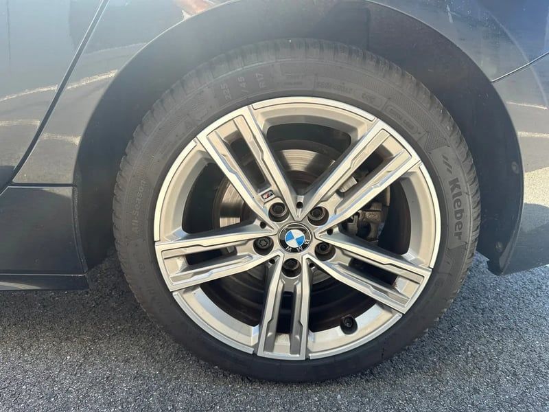 Photo de la voiture BMW SERIE 1 F40 116d 116 ch M Sport