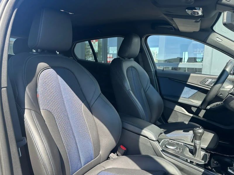Photo de la voiture BMW SERIE 1 F40 116d 116 ch M Sport