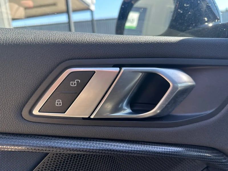 Photo de la voiture BMW SERIE 1 F40 116d 116 ch M Sport