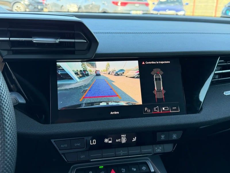 Photo de la voiture AUDI A3 SPORTBACK TFSI e Hybride rechargeable 204 S tronic 6 S line