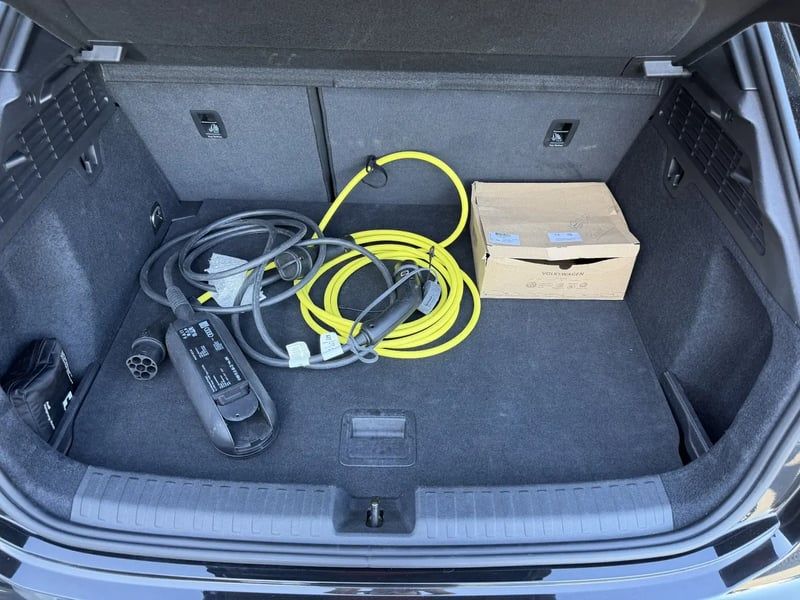 Photo de la voiture AUDI A3 SPORTBACK TFSI e Hybride rechargeable 204 S tronic 6 S line