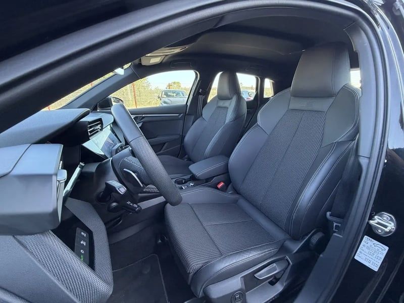 Photo de la voiture AUDI A3 SPORTBACK TFSI e Hybride rechargeable 204 S tronic 6 S line