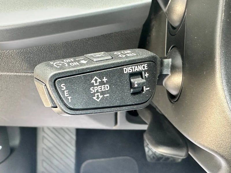 Photo de la voiture AUDI A3 SPORTBACK TFSI Mild Hybrid 116 S tronic 7 Design