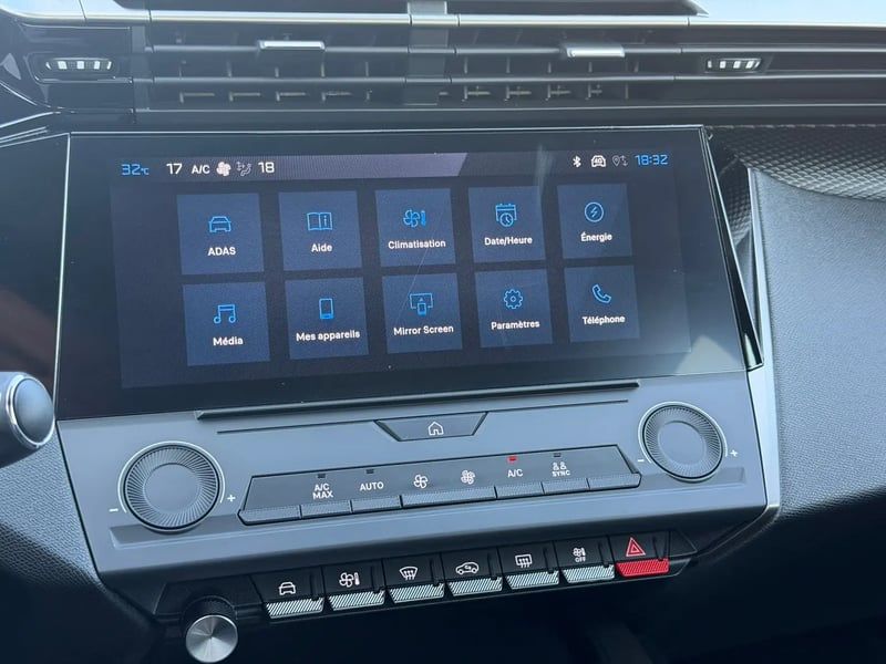 Photo de la voiture PEUGEOT 308 ELECTRIQUE 54 kWh 156ch Style