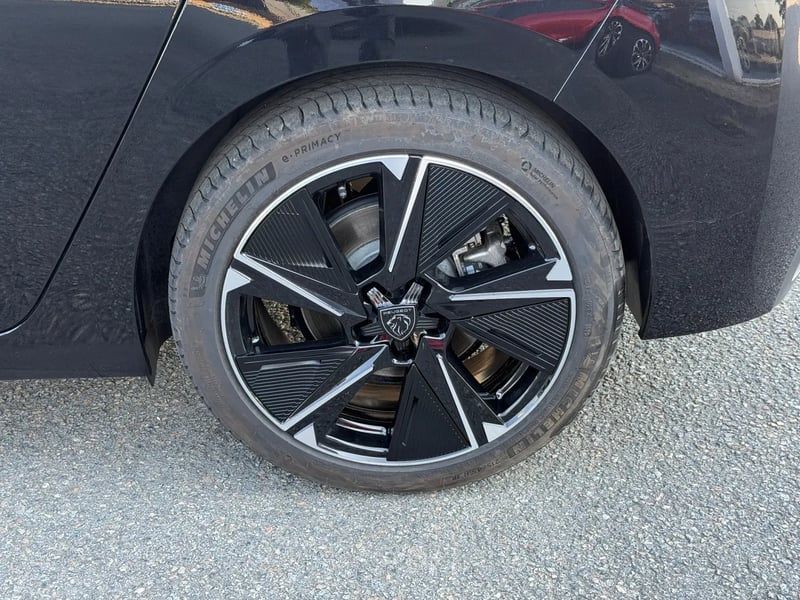 Photo de la voiture PEUGEOT 308 ELECTRIQUE 54 kWh 156ch Style