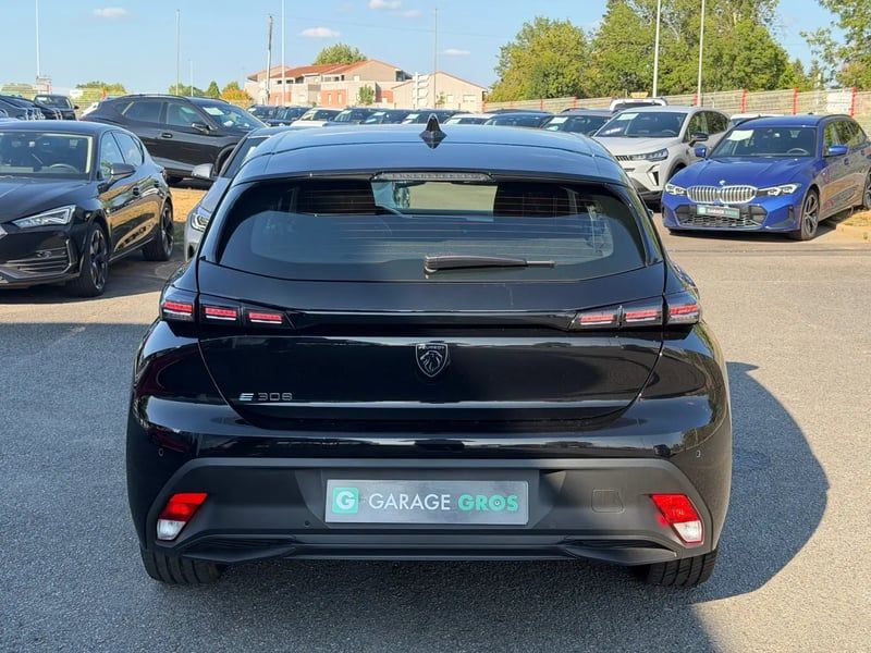 Photo de la voiture PEUGEOT 308 ELECTRIQUE 54 kWh 156ch Style