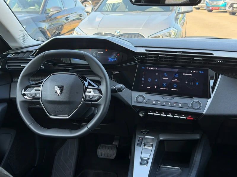 Photo de la voiture PEUGEOT 308 ELECTRIQUE 54 kWh 156ch Style