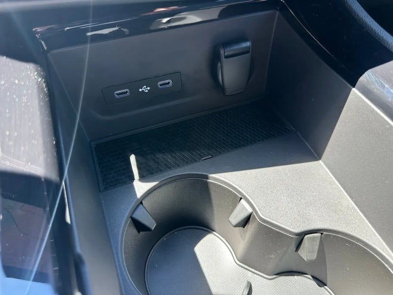 Photo de la voiture RENAULT AUSTRAL full hybrid E-Tech 200 ch Techno