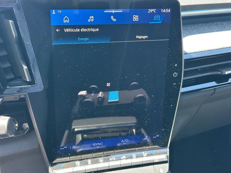 Photo de la voiture RENAULT AUSTRAL full hybrid E-Tech 200 ch Techno