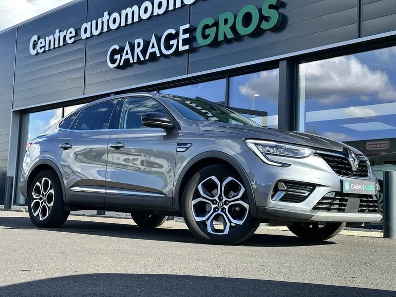 Photo de la voiture RENAULT ARKANA E-Tech 145 - 23 Techno