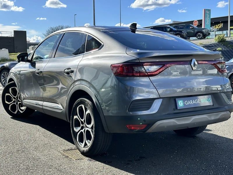 Photo de la voiture RENAULT ARKANA E-Tech 145 - 23 Techno