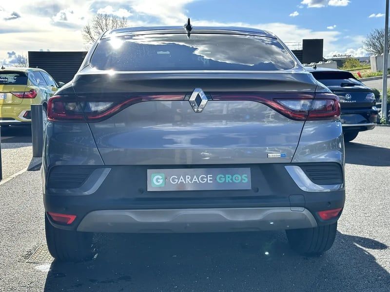 Photo de la voiture RENAULT ARKANA E-Tech 145 - 23 Techno