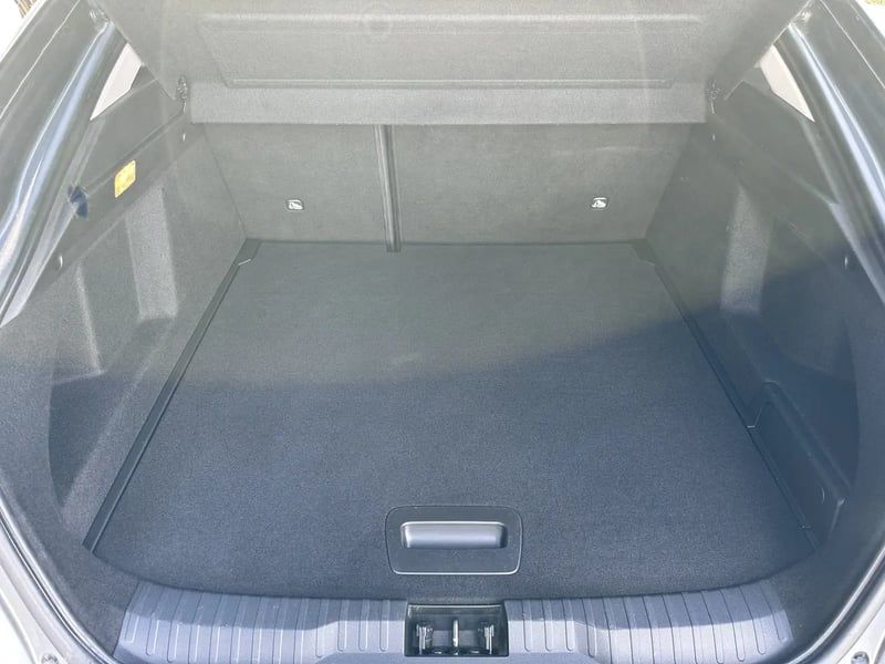 Photo de la voiture RENAULT ARKANA E-Tech 145 - 23 Techno
