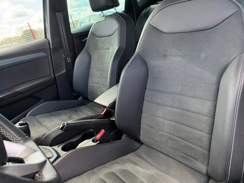 Photo de la voiture SEAT ARONA 1.0 TSI 110 ch Start/Stop BVM6 Xperience