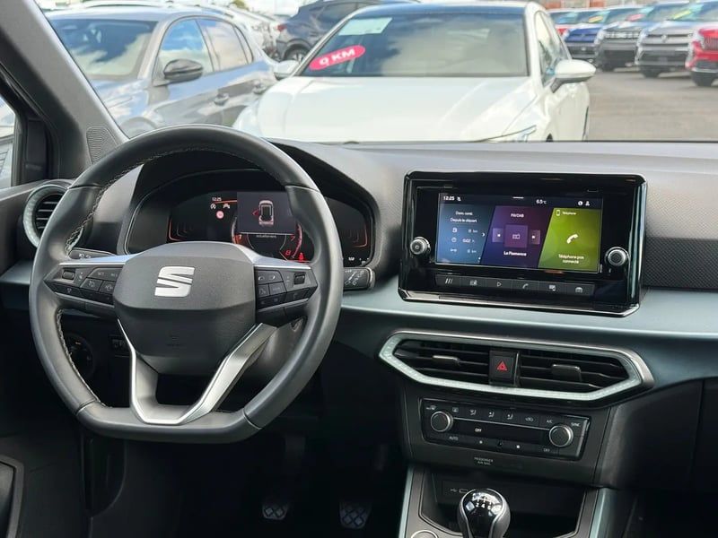 Photo de la voiture SEAT ARONA 1.0 TSI 110 ch Start/Stop BVM6 Xperience