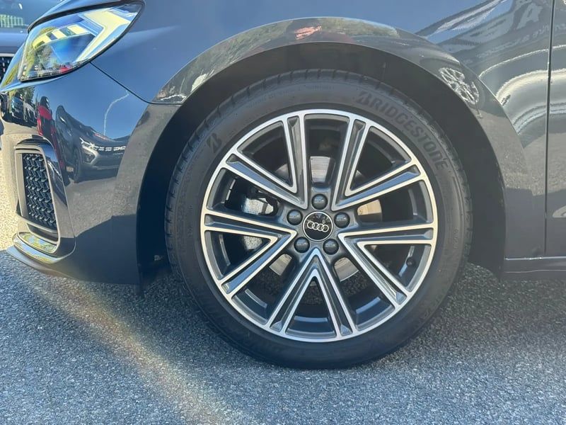 Photo de la voiture AUDI A1 SPORTBACK 30 TFSI 110 ch BVM6 Advanced