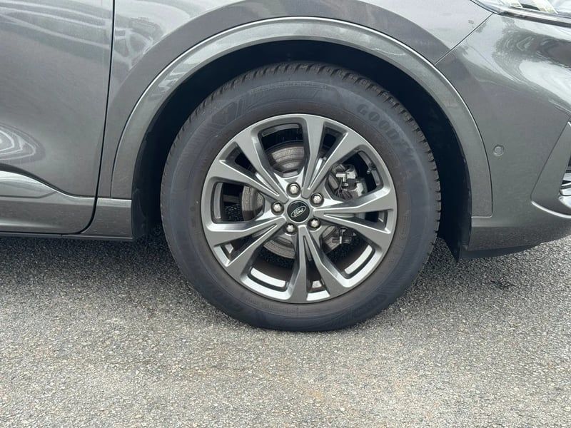 Photo de la voiture FORD KUGA 2.0 TDCi 120 S&S 4x2 Powershift ST-Line