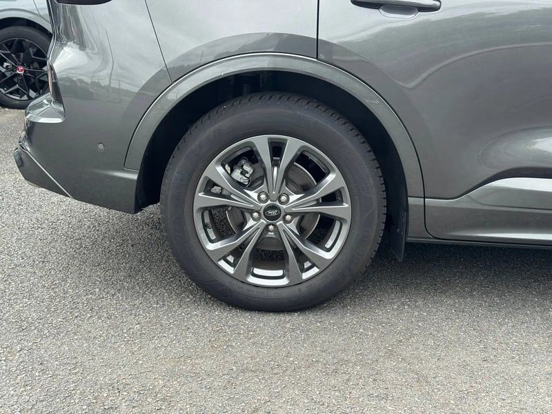 Photo de la voiture FORD KUGA 2.0 TDCi 120 S&S 4x2 Powershift ST-Line