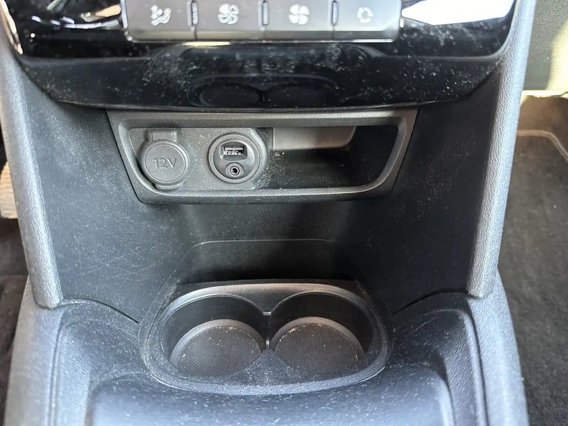 Photo de la voiture PEUGEOT 208 1.2 PureTech 82ch BVM5 Allure