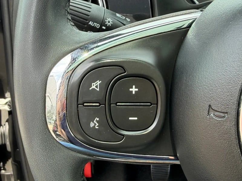 Photo de la voiture FIAT 500 MY22 1.0 70 ch Hybride BSG S/S Dolcevita