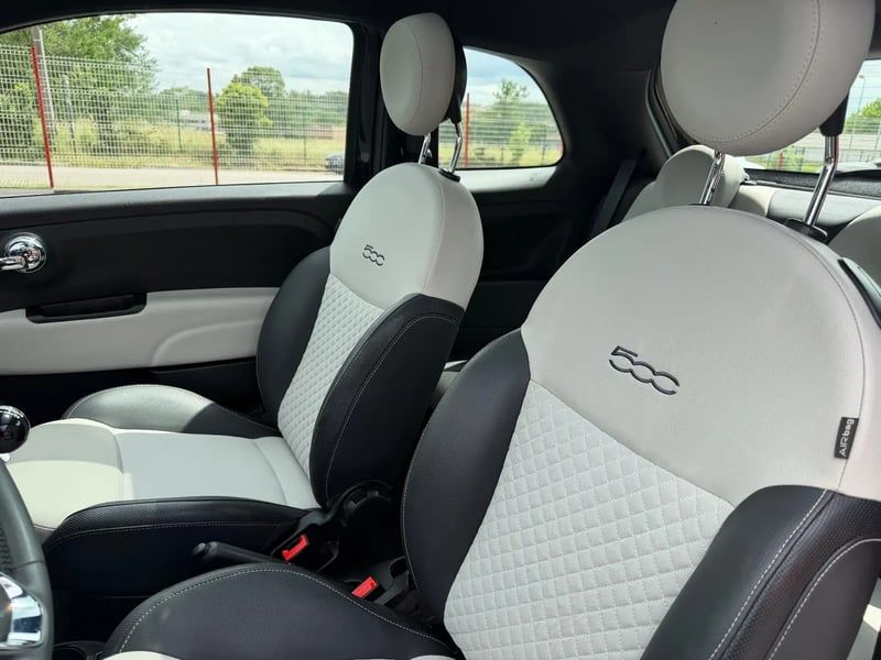Photo de la voiture FIAT 500 MY22 1.0 70 ch Hybride BSG S/S Dolcevita