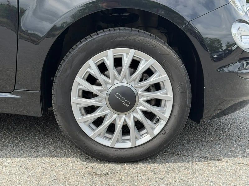 Photo de la voiture FIAT 500 MY22 1.0 70 ch Hybride BSG S/S Dolcevita