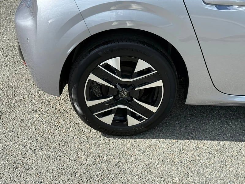 Photo de la voiture PEUGEOT 208 100 S&S BVM6 Allure