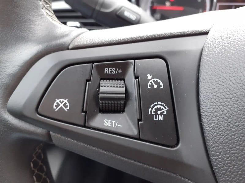 Photo de la voiture OPEL ASTRA SPORTS TOURER 1.4 Turbo 145 ch Elegance - 5P