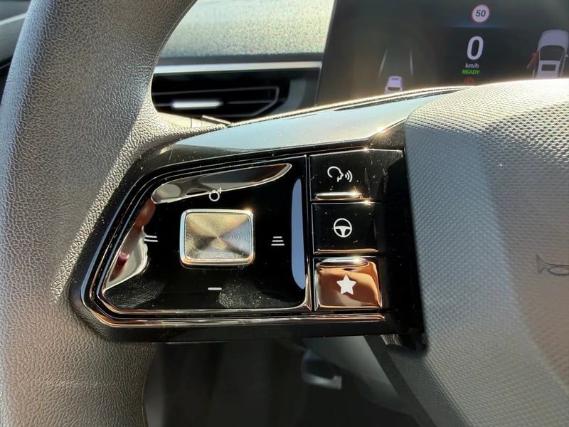Photo de la voiture MG MG3 1.5 L Hybrid+ 195 ch Comfort