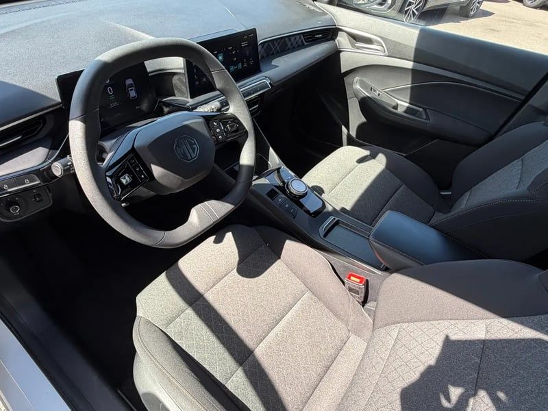 Photo de la voiture MG MG3 1.5 L Hybrid+ 195 ch Comfort
