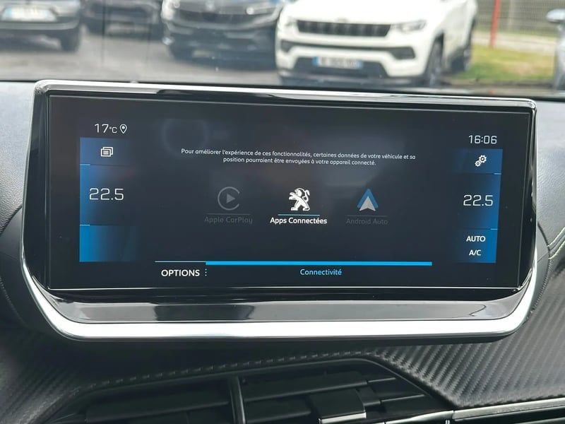 Photo de la voiture PEUGEOT 2008 PureTech 130 S&S BVM6 GT Line